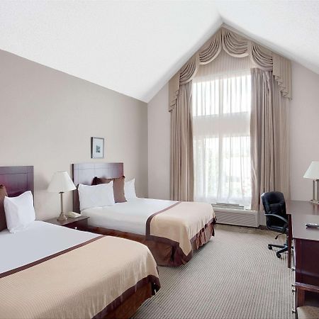 Baymont By Wyndham Reno Hotel Buitenkant foto