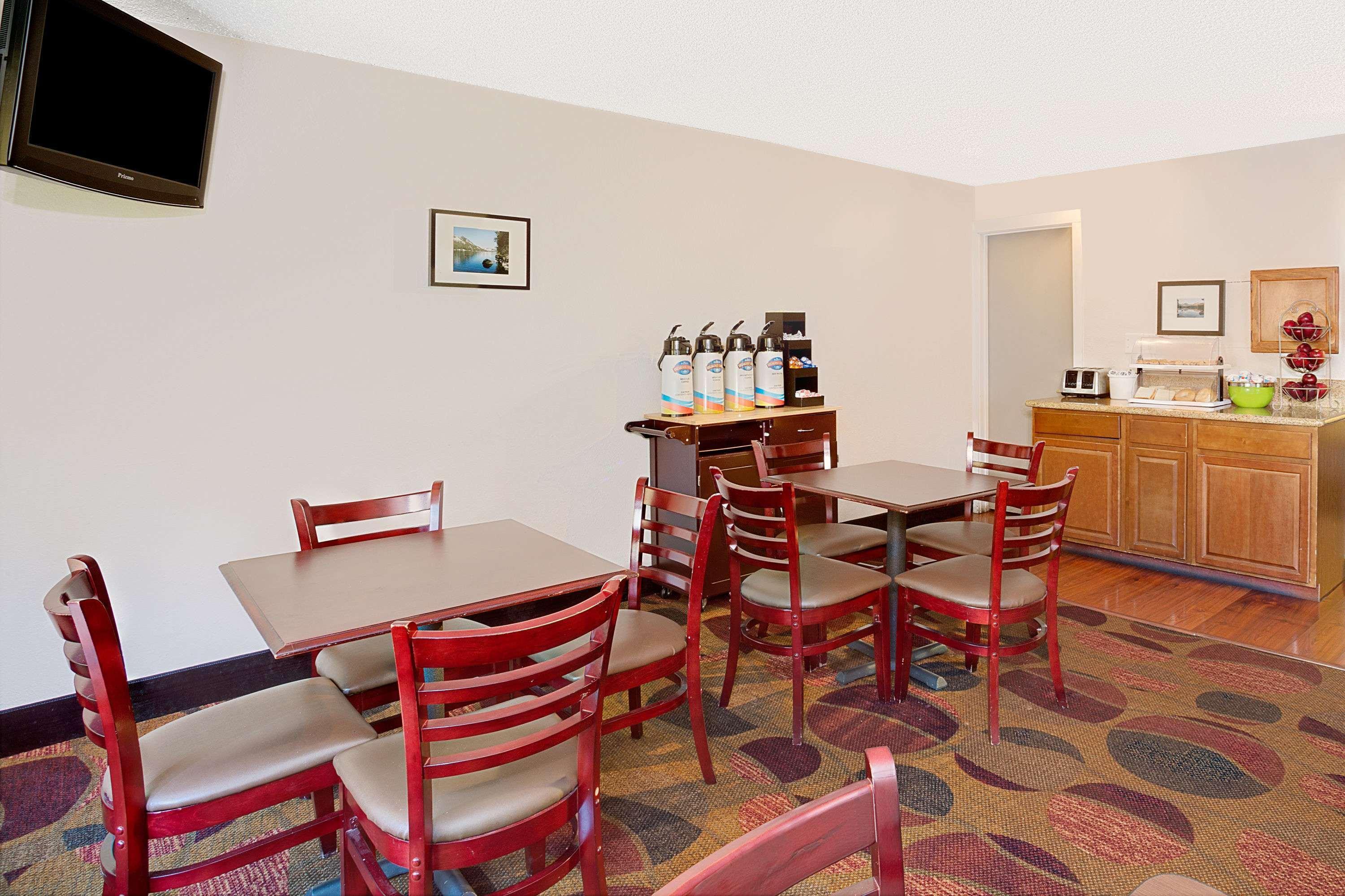 Baymont By Wyndham Reno Hotel Buitenkant foto