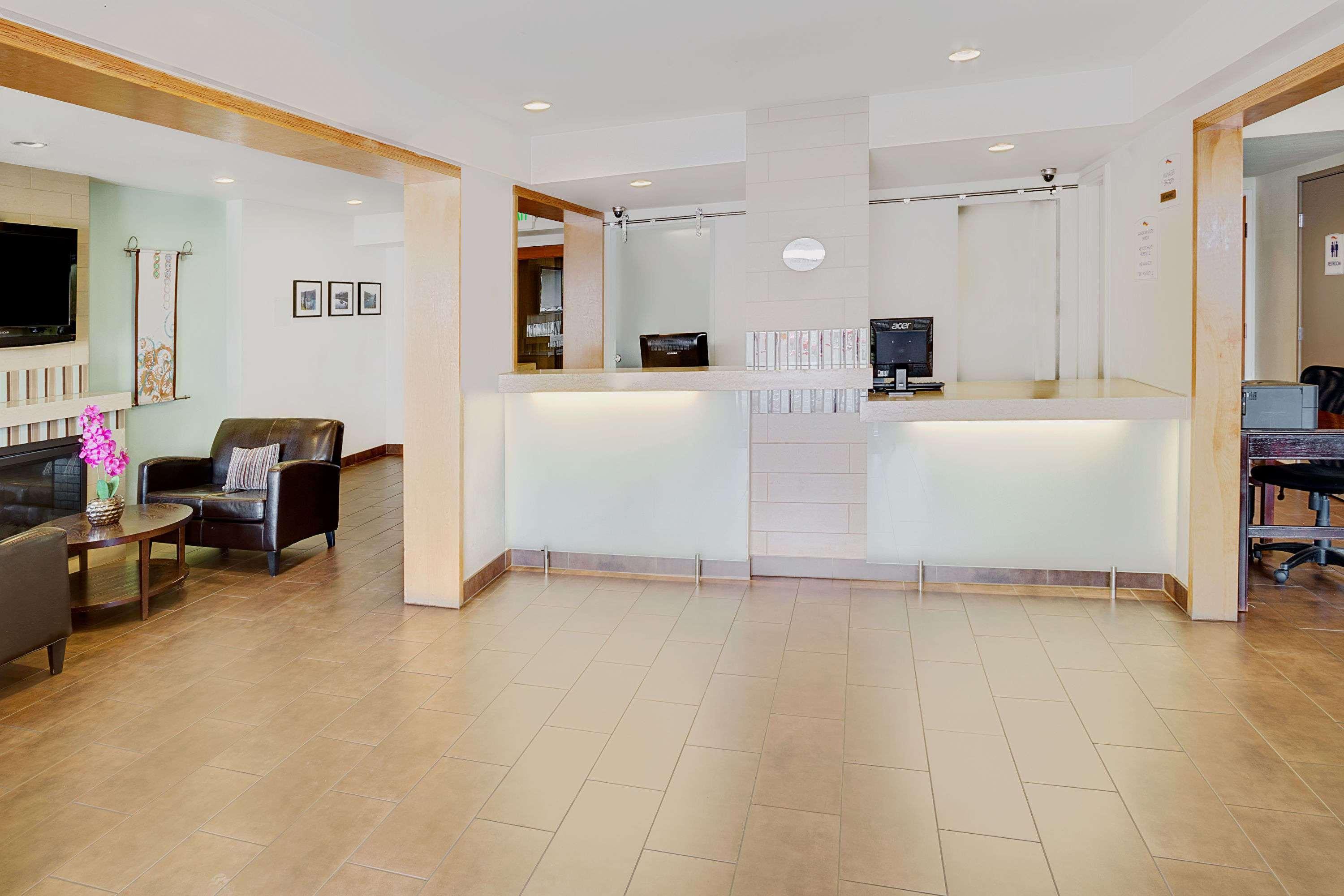 Baymont By Wyndham Reno Hotel Buitenkant foto