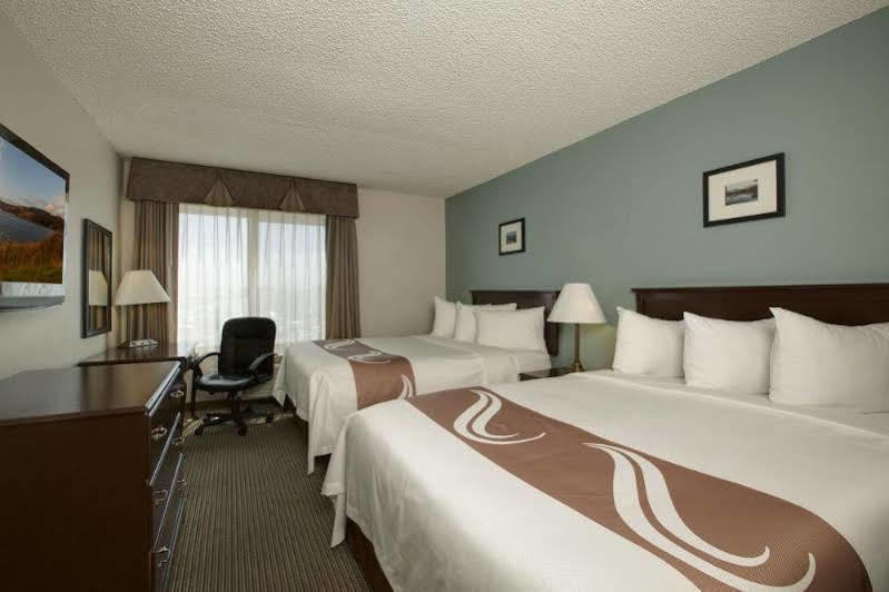 Baymont By Wyndham Reno Hotel Buitenkant foto